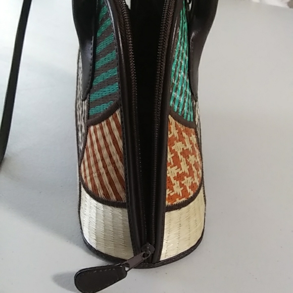 Le Sac for Kultura, multi color straw purse. - Picture 8 of 12